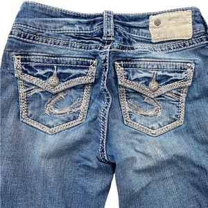 •SOLD• Silver jeans Suki Flap 17”